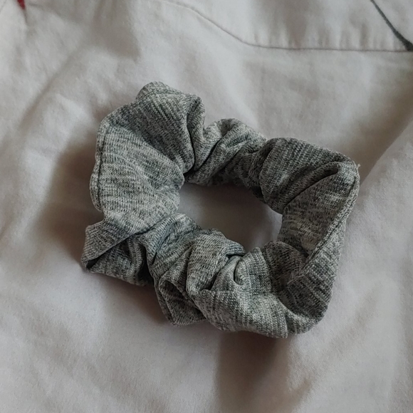 Scrunchies - Picture 6 of 6